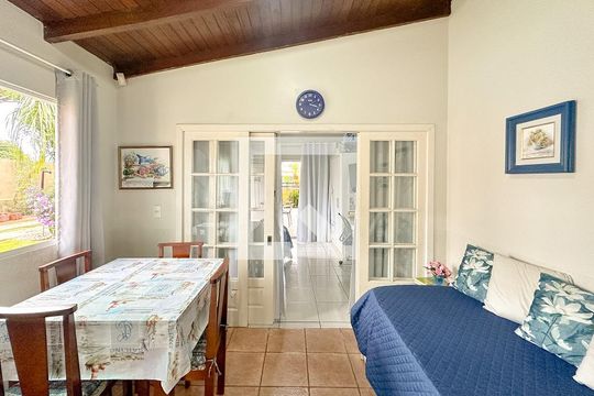Sala  de apartamento para alugar com 1 quarto, 40m² em Daniela, Florianópolis