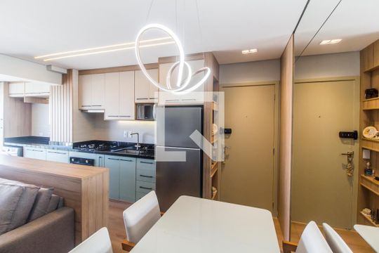 Sala  de apartamento à venda com 2 quartos, 64m² em Centro Comercial Jubran, Barueri