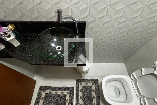 Lavabo de casa à venda com 2 quartos, 240m² em Vila Sao Joao, Santo André