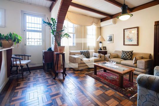 Sala de casa para alugar com 2 quartos, 110m² em Higienópolis, Porto Alegre