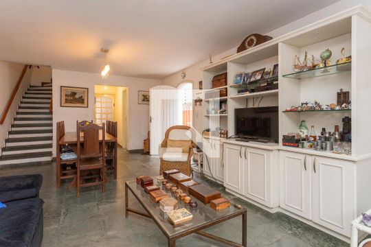 Sala de casa para alugar com 3 quartos, 168m² em Jardim Sertaozinho, São Paulo