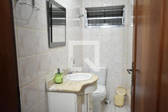 Lavabo de casa à venda com 3 quartos, 150m² em Parque Imperial, São Paulo