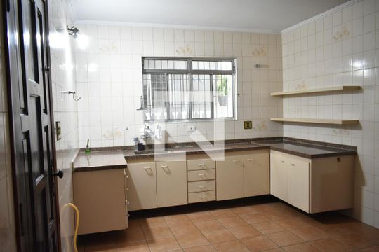Cozinha de casa à venda com 3 quartos, 150m² em Parque Imperial, São Paulo
