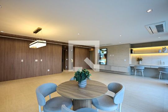 Sala de apartamento à venda com 3 quartos, 186m² em Real Parque, São Paulo