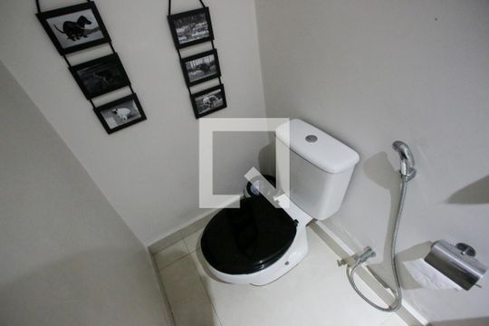 Lavabo de casa para alugar com 3 quartos, 120m² em Freguesia (jacarepaguá), Rio de Janeiro