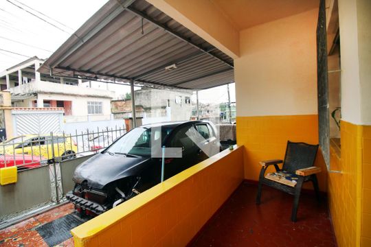 Varanda frente de casa para alugar com 2 quartos, 95m² em Cordovil, Rio de Janeiro