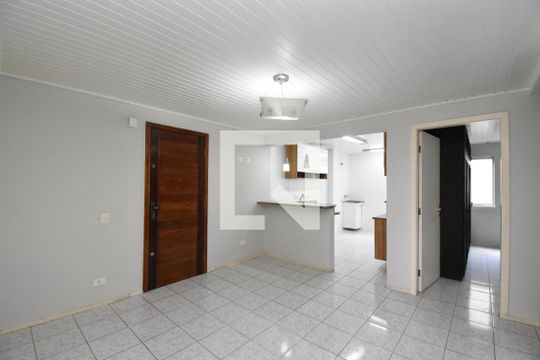 Sala de apartamento para alugar com 3 quartos, 100m² em Cabral, Curitiba
