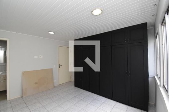 Suíte de apartamento para alugar com 3 quartos, 100m² em Cabral, Curitiba