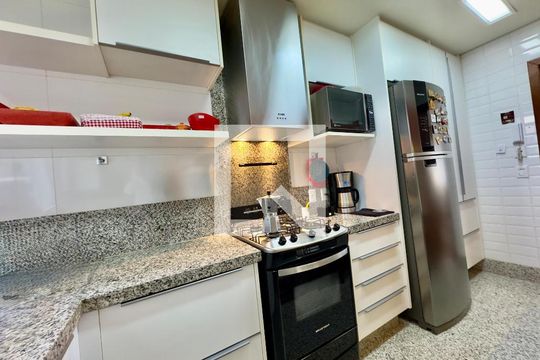 Apartamento à venda com 2 quartos, 100m² em Santa Lúcia, Belo Horizonte