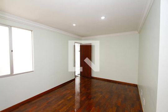 Sala de apartamento à venda com 2 quartos, 65m² em João Pinheiro, Belo Horizonte