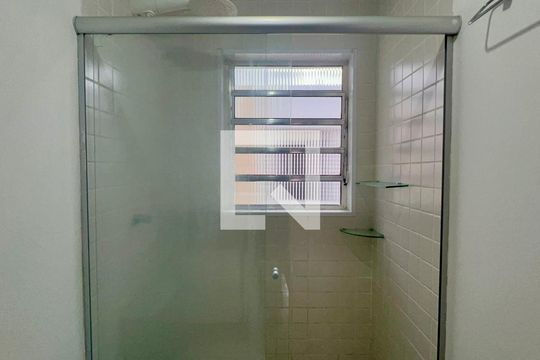 Banheiro de casa à venda com 3 quartos, 116m² em Pinheiros, São Paulo