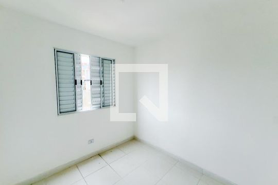 Quarto 2 de apartamento para alugar com 2 quartos, 48m² em Jardim Jacy, Guarulhos