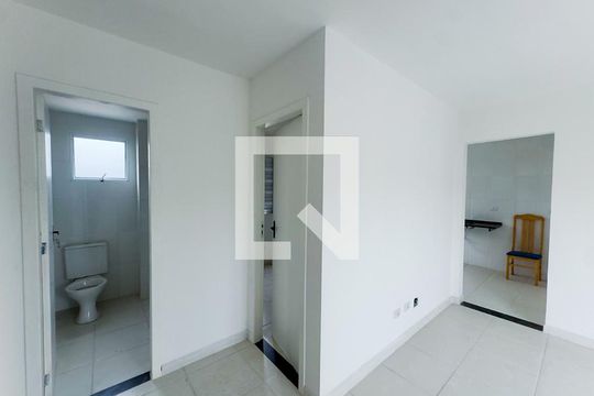 Sala de apartamento para alugar com 2 quartos, 48m² em Jardim Jacy, Guarulhos