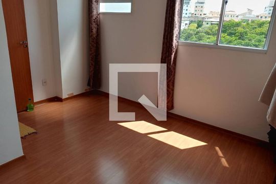 Quarto de apartamento à venda com 1 quarto, 48m² em Cabral, Contagem