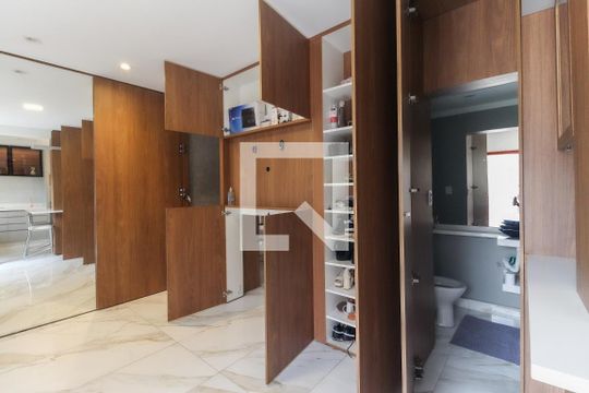 Sala de casa à venda com 2 quartos, 70m² em Jardim Helena, São Paulo