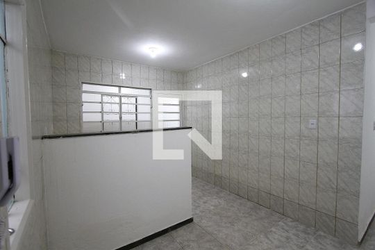 Sala de casa para alugar com 2 quartos, 100m² em Dom Bosco, Belo Horizonte