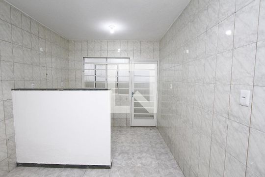 Sala de casa para alugar com 2 quartos, 100m² em Dom Bosco, Belo Horizonte