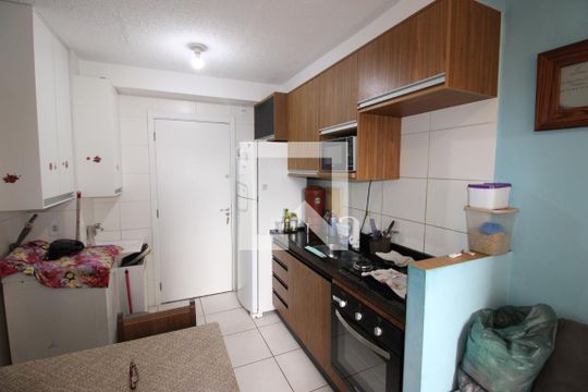 Sala / Cozinha de apartamento para alugar com 2 quartos, 35m² em Vila Brasil, São Paulo