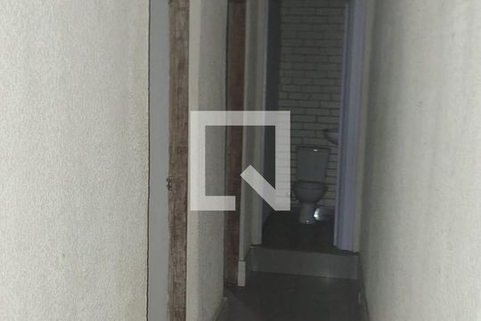 Corredor de casa à venda com 2 quartos, 393m² em Piqueri, São Paulo