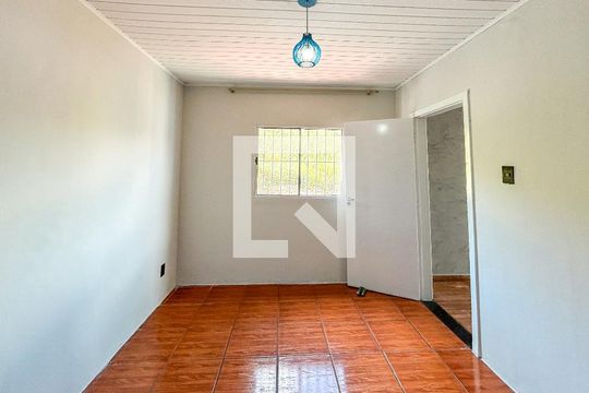 Quarto de casa para alugar com 2 quartos, 70m² em Dom Bosco, Belo Horizonte