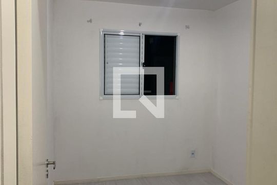 Quarto de apartamento para alugar com 2 quartos, 47m² em Jardim Sandra, Cotia