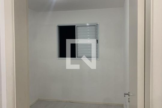 Quarto de apartamento para alugar com 2 quartos, 47m² em Jardim Sandra, Cotia