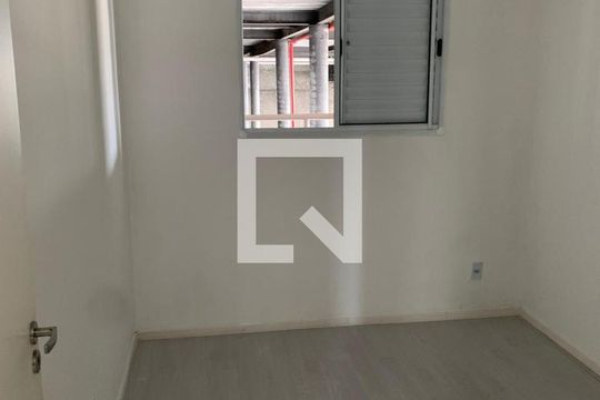 Quarto de apartamento para alugar com 2 quartos, 47m² em Jardim Sandra, Cotia