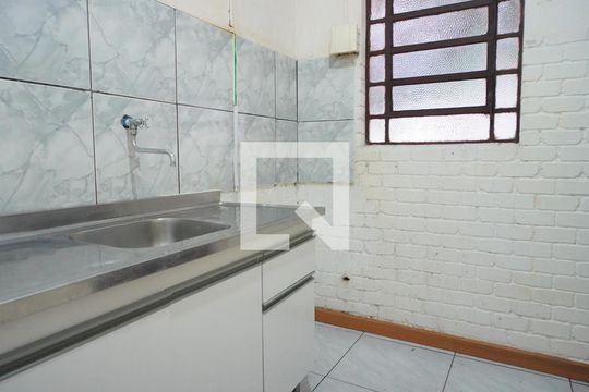 Cozinha  de casa para alugar com 2 quartos, 100m² em Petrópolis, Porto Alegre