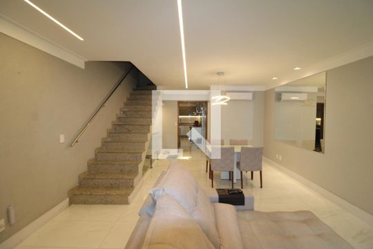 Sala de casa de condomínio à venda com 4 quartos, 289m² em Jardim São Paulo, São Paulo