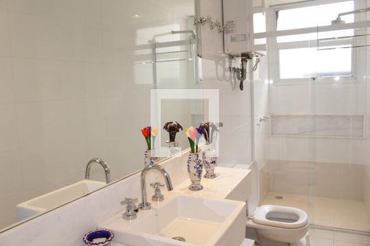 Apartamento para alugar com 5 quartos, 330m² em Consolação, São Paulo