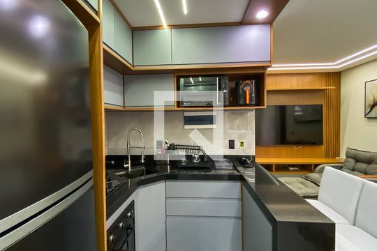 Cozinha  de apartamento à venda com 2 quartos, 47m² em Jardim Sao Francisco (zona Leste), São Paulo