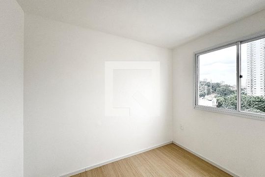 Quarto de apartamento à venda com 1 quarto, 35m² em Vila Santa Delfina, São Paulo