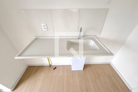 Sala/ Cozinha  de apartamento à venda com 1 quarto, 35m² em Vila Santa Delfina, São Paulo