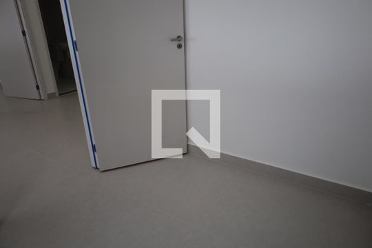 Apartamento para alugar com 2 quartos, 40m² em Veleiros, São Paulo