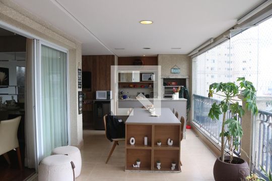 Sala de apartamento para alugar com 3 quartos, 200m² em Perdizes, São Paulo