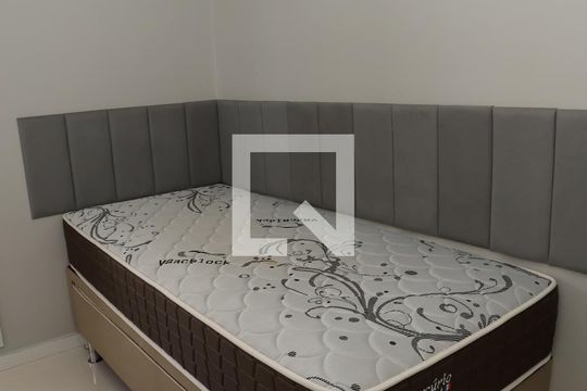 suite 1 de apartamento à venda com 3 quartos, 100m² em Setor Marista, Goiânia