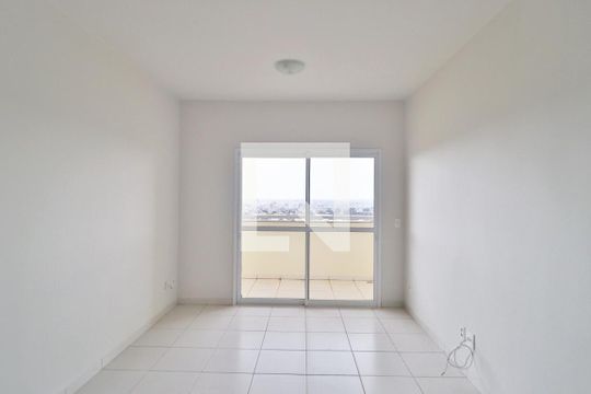 Sala de apartamento para alugar com 2 quartos, 70m² em Umuarama, Uberlândia