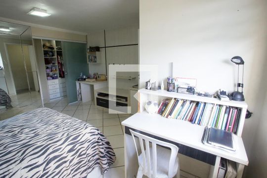 Quarto Suíte 1 de casa para alugar com 6 quartos, 440m² em Anil, Rio de Janeiro