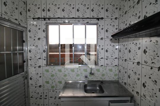 Cozinha de kitnet/studio para alugar com 1 quarto, 22m² em Vila Siria, São Paulo