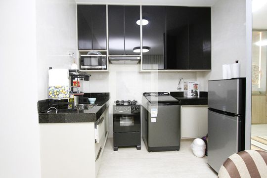 Cozinha de kitnet/studio para alugar com 1 quarto, 54m² em Santa Lúcia, Belo Horizonte