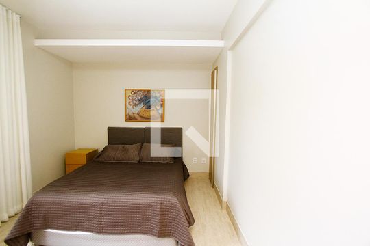 Quarto de kitnet/studio para alugar com 1 quarto, 54m² em Santa Lúcia, Belo Horizonte