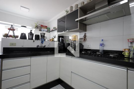 Cozinha de apartamento à venda com 3 quartos, 92m² em Parque Sao Vicente, Santo André