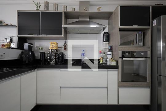 Cozinha de apartamento à venda com 3 quartos, 92m² em Parque Sao Vicente, Santo André