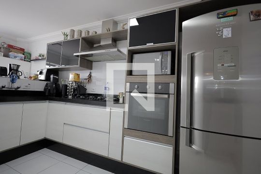 Cozinha de apartamento à venda com 3 quartos, 92m² em Parque Sao Vicente, Santo André