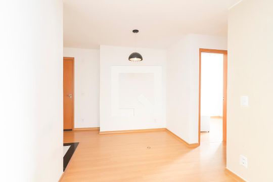 Sala de apartamento para alugar com 2 quartos, 44m² em Colônia (zona Leste), São Paulo