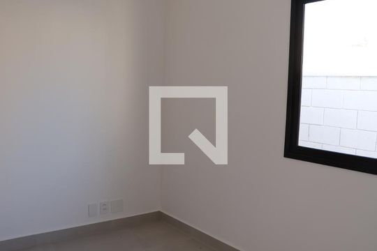 Casa de Condomínio à venda com 2 quartos, 100m² em Jardim Curitiba, Goiânia