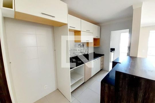 Sala/cozinha de apartamento para alugar com 3 quartos, 95m² em Pagani, Palhoça