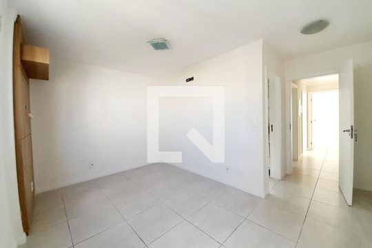 Suíte de apartamento para alugar com 3 quartos, 95m² em Pagani, Palhoça