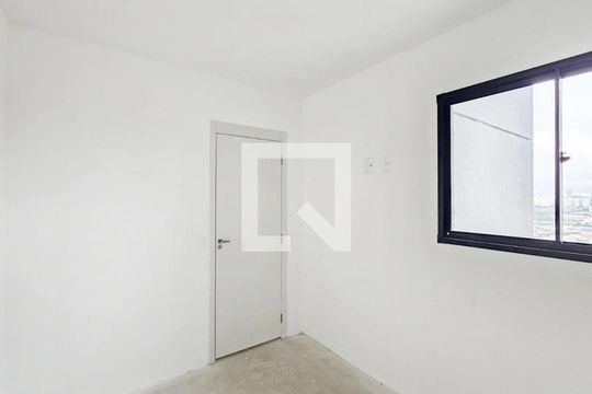 Quarto 1 de apartamento à venda com 2 quartos, 42m² em Vila dos Remédios, Osasco