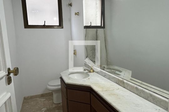 Lavabo de apartamento para alugar com 3 quartos, 189m² em Boqueirão, Santos